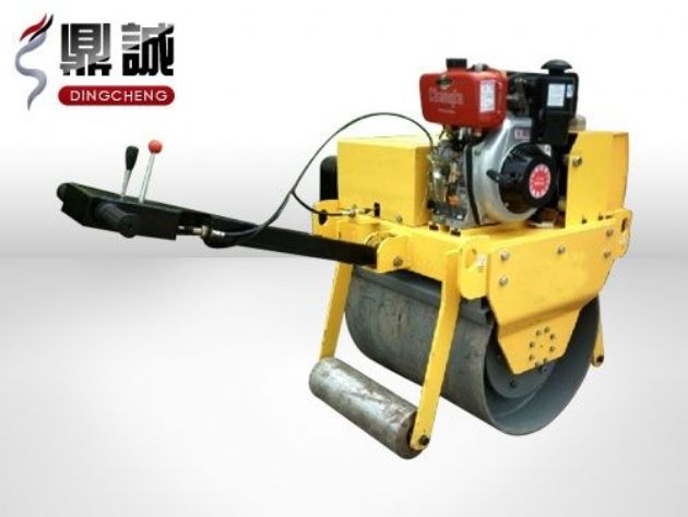 點擊查看詳細信息<br>標題：重型手扶式單鋼輪壓路機 閱讀次數：13795