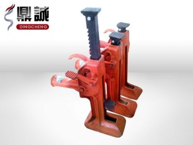 點擊查看詳細信息<br>標題：齒條式起道機 閱讀次數：4524