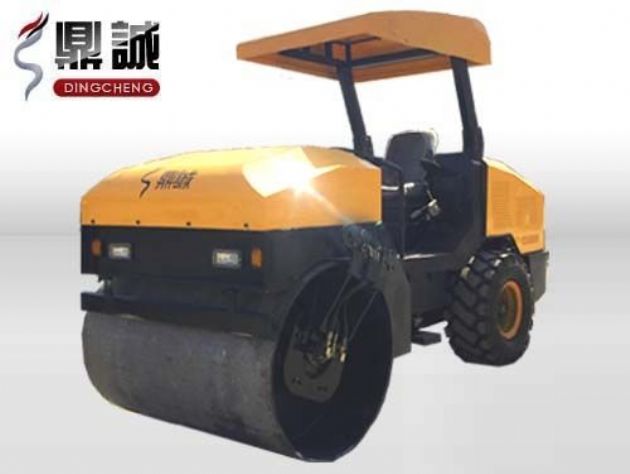 點擊查看詳細信息<br>標題：4噸單鋼輪振動壓路機 閱讀次數：14062